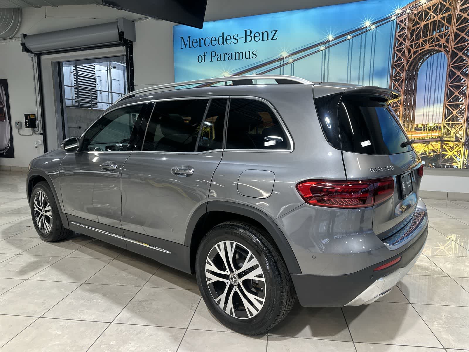 Thumbnail: 2026 Mercedes-Benz GLB - 16