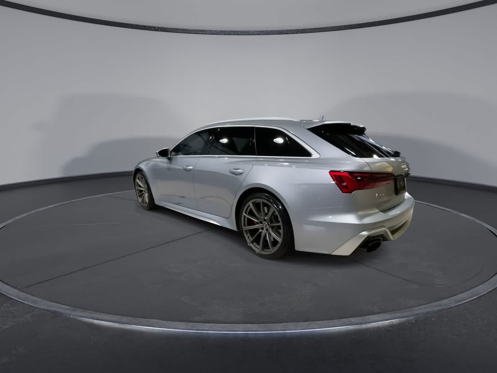 Thumbnail: 2023 Audi RS 6 - 7