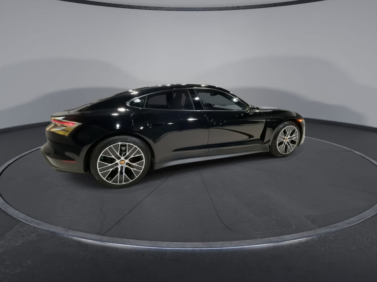 Thumbnail: 2023 Porsche Taycan - 12