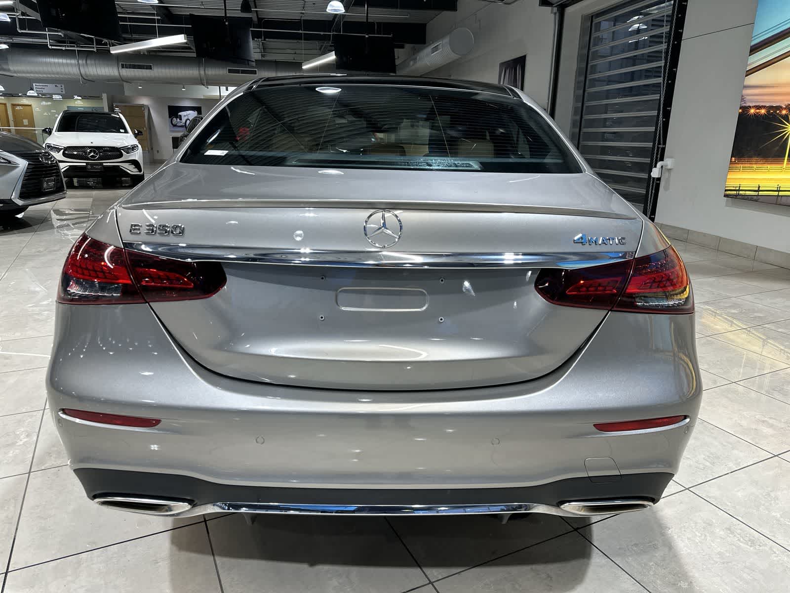 Thumbnail: 2022 Mercedes-Benz E-Class - 17