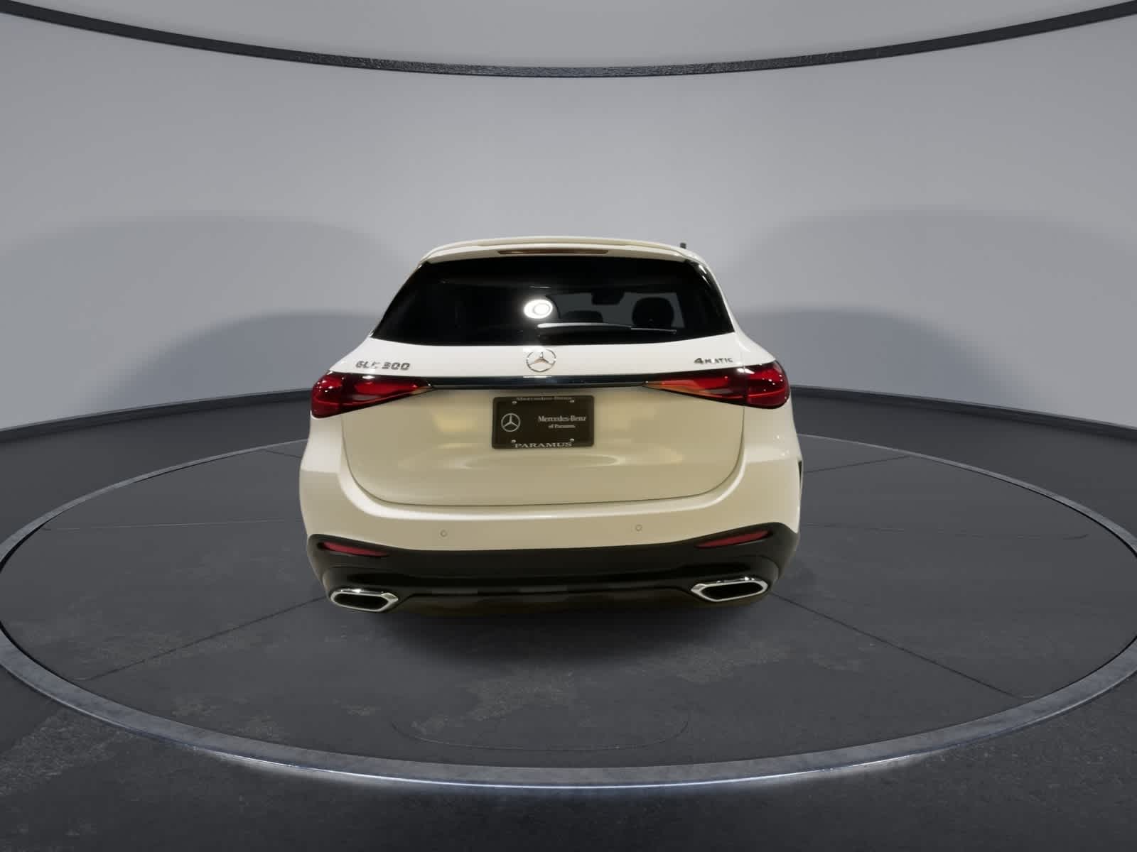 Thumbnail: 2025 Mercedes-Benz GLC - 10