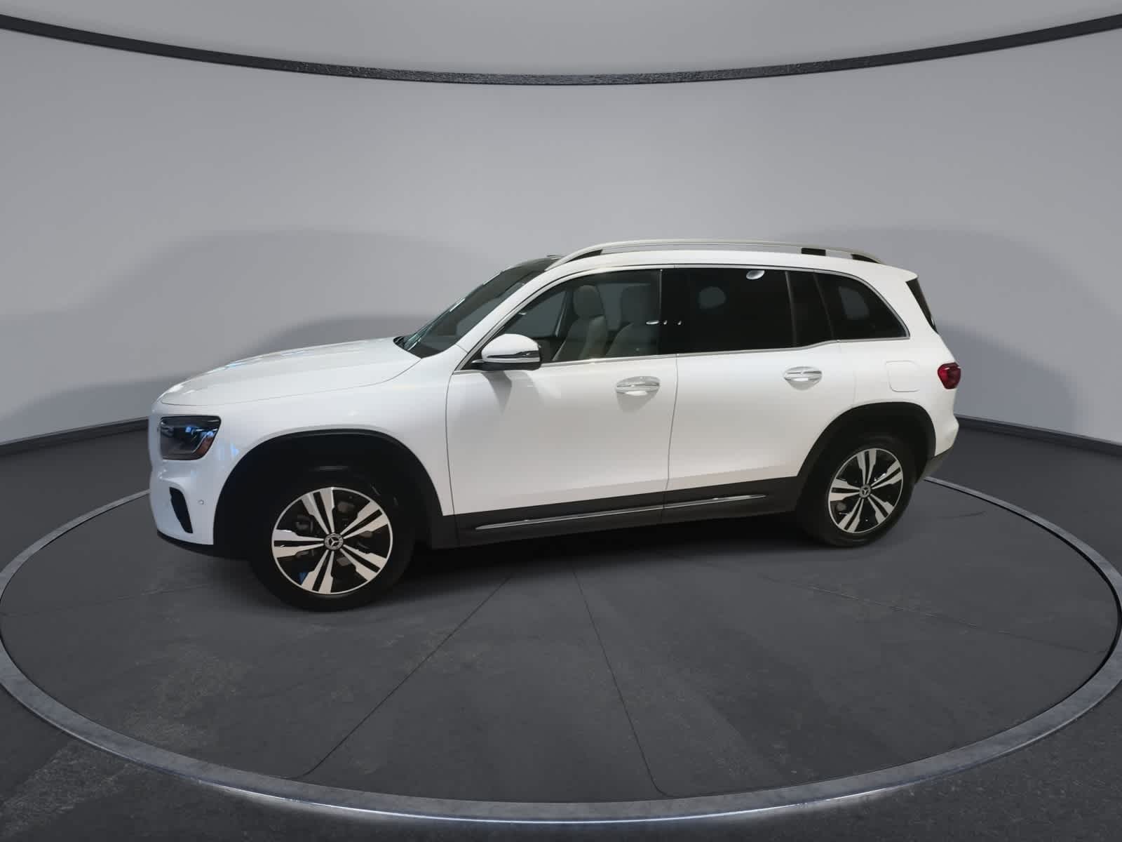 Thumbnail: 2026 Mercedes-Benz GLB - 6