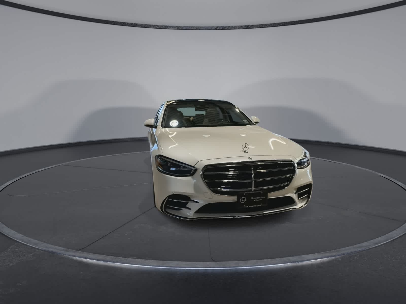 Thumbnail: 2023 Mercedes-Benz S-Class - 3