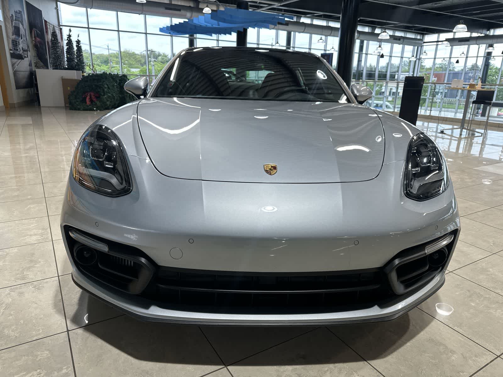 Thumbnail: 2023 Porsche Panamera - 18