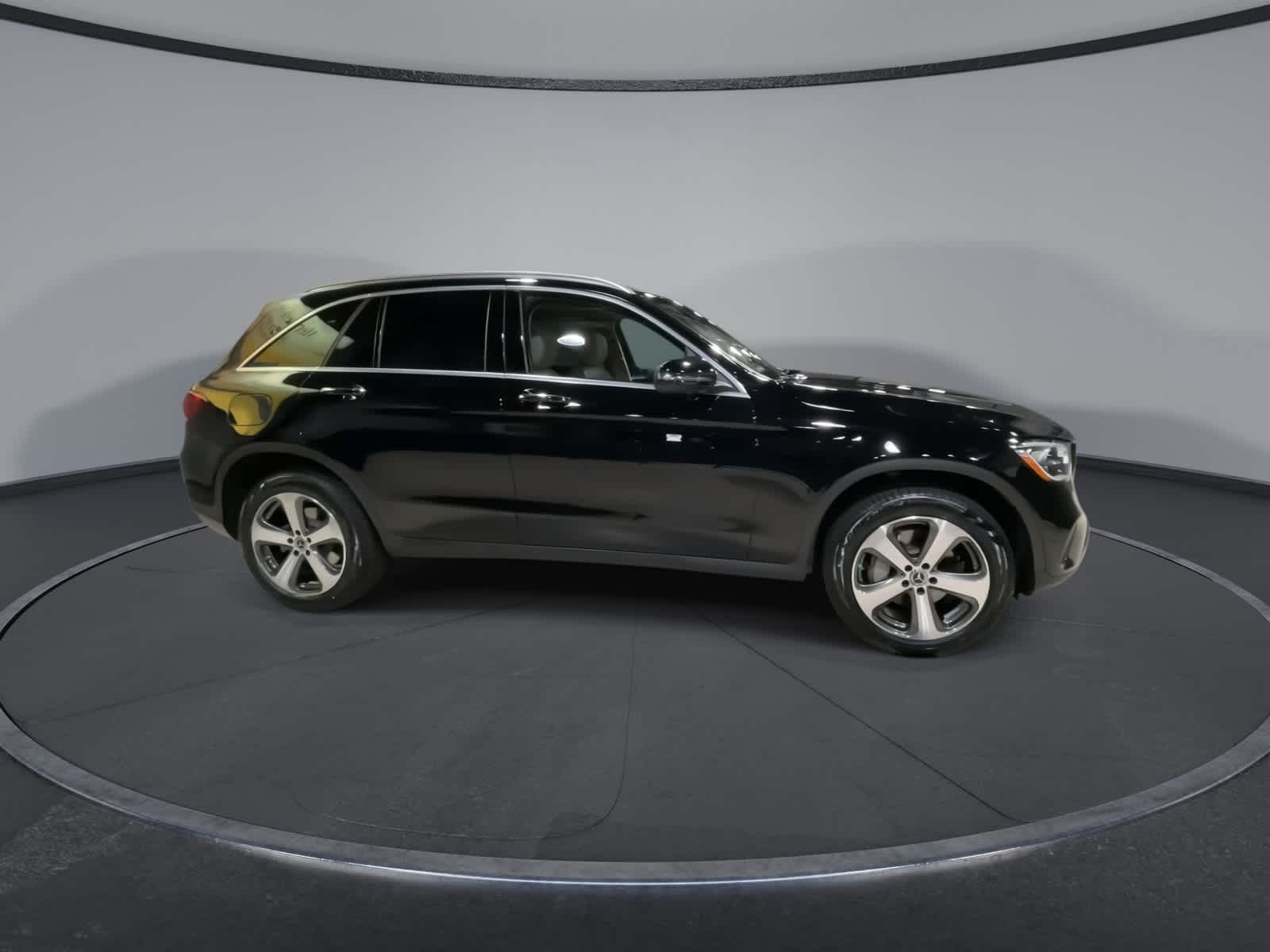 Thumbnail: 2022 Mercedes-Benz GLC - 13