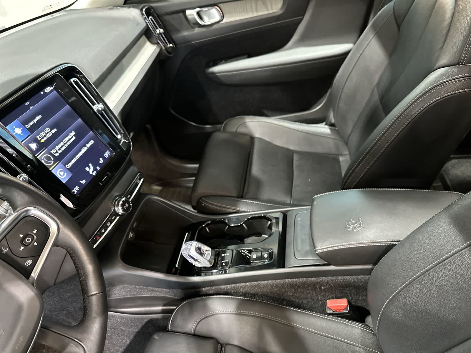 Thumbnail: 2020 Volvo XC40 - 28