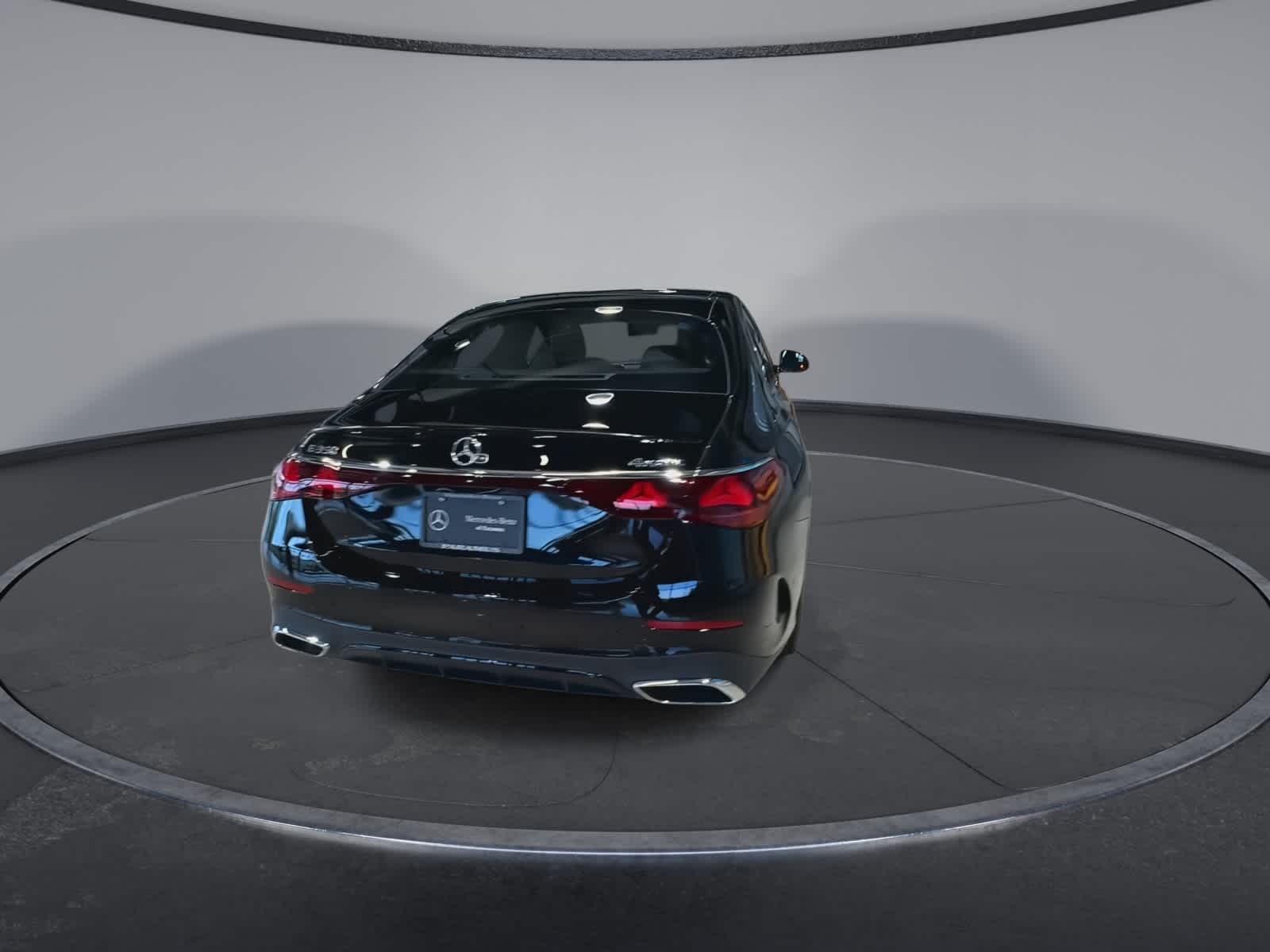 Thumbnail: 2026 Mercedes-Benz E-Class - 10