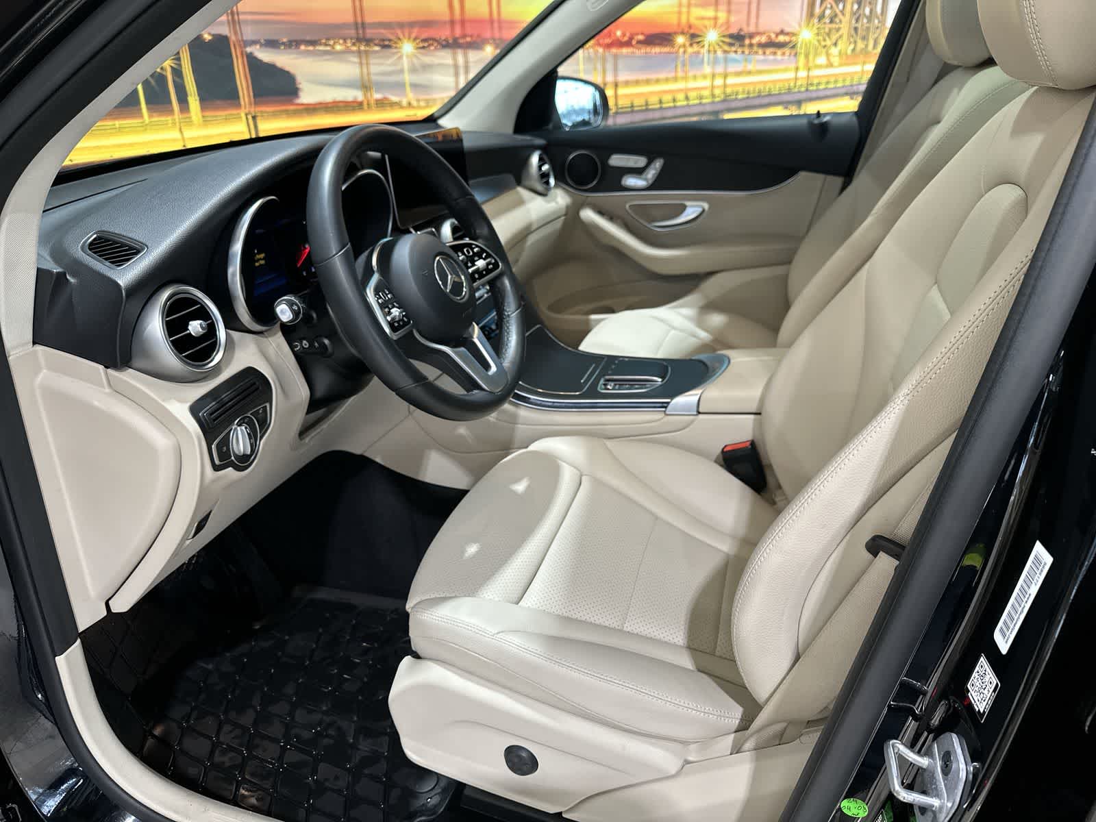 Thumbnail: 2022 Mercedes-Benz GLC - 14