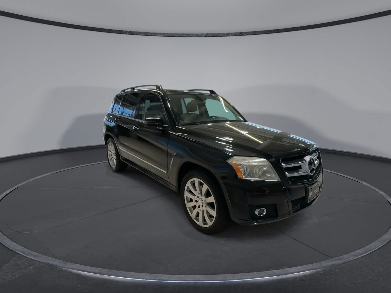 Thumbnail: 2011 Mercedes-Benz GLK - 2