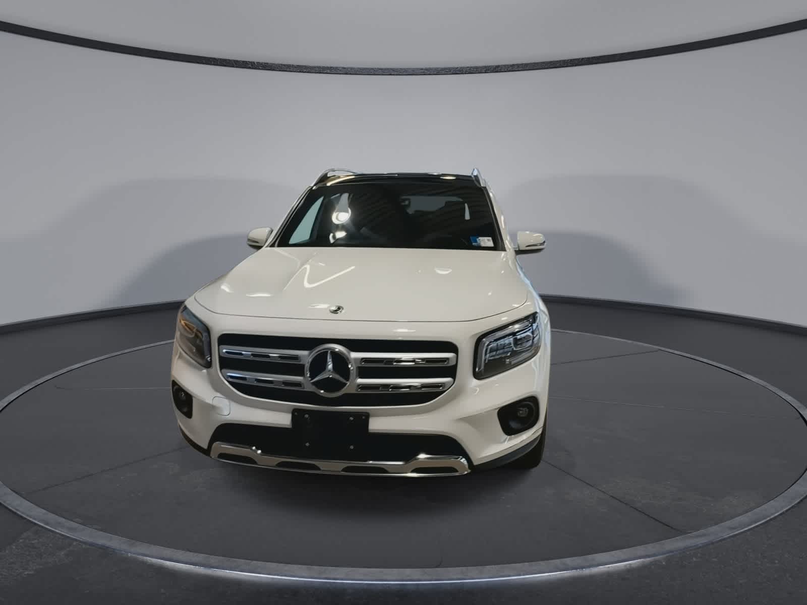 Thumbnail: 2020 Mercedes-Benz GLB - 4