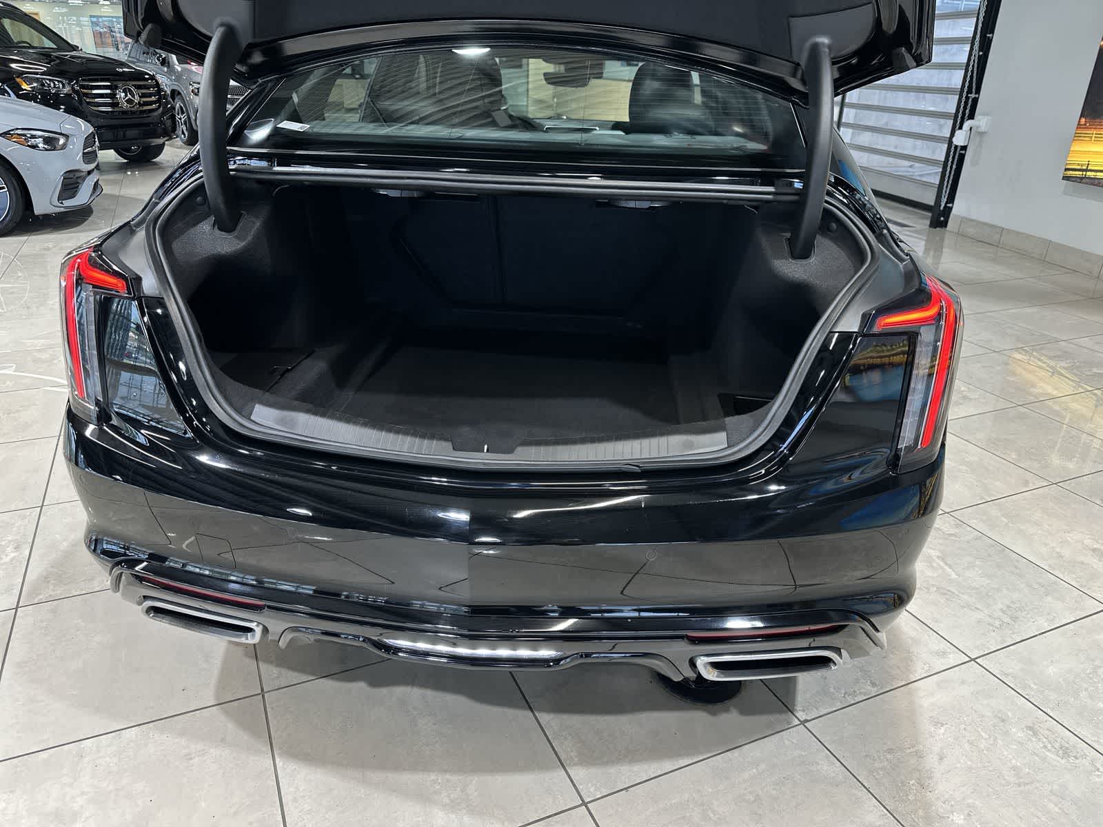 Thumbnail: 2023 Cadillac CT5 - 31