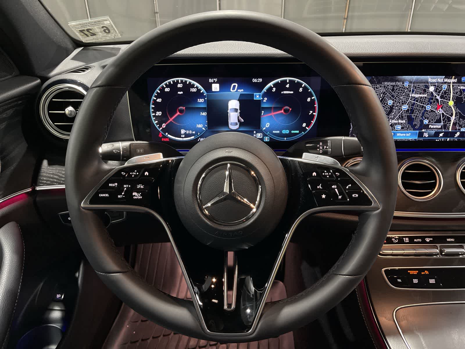 Thumbnail: 2022 Mercedes-Benz E-Class - 27