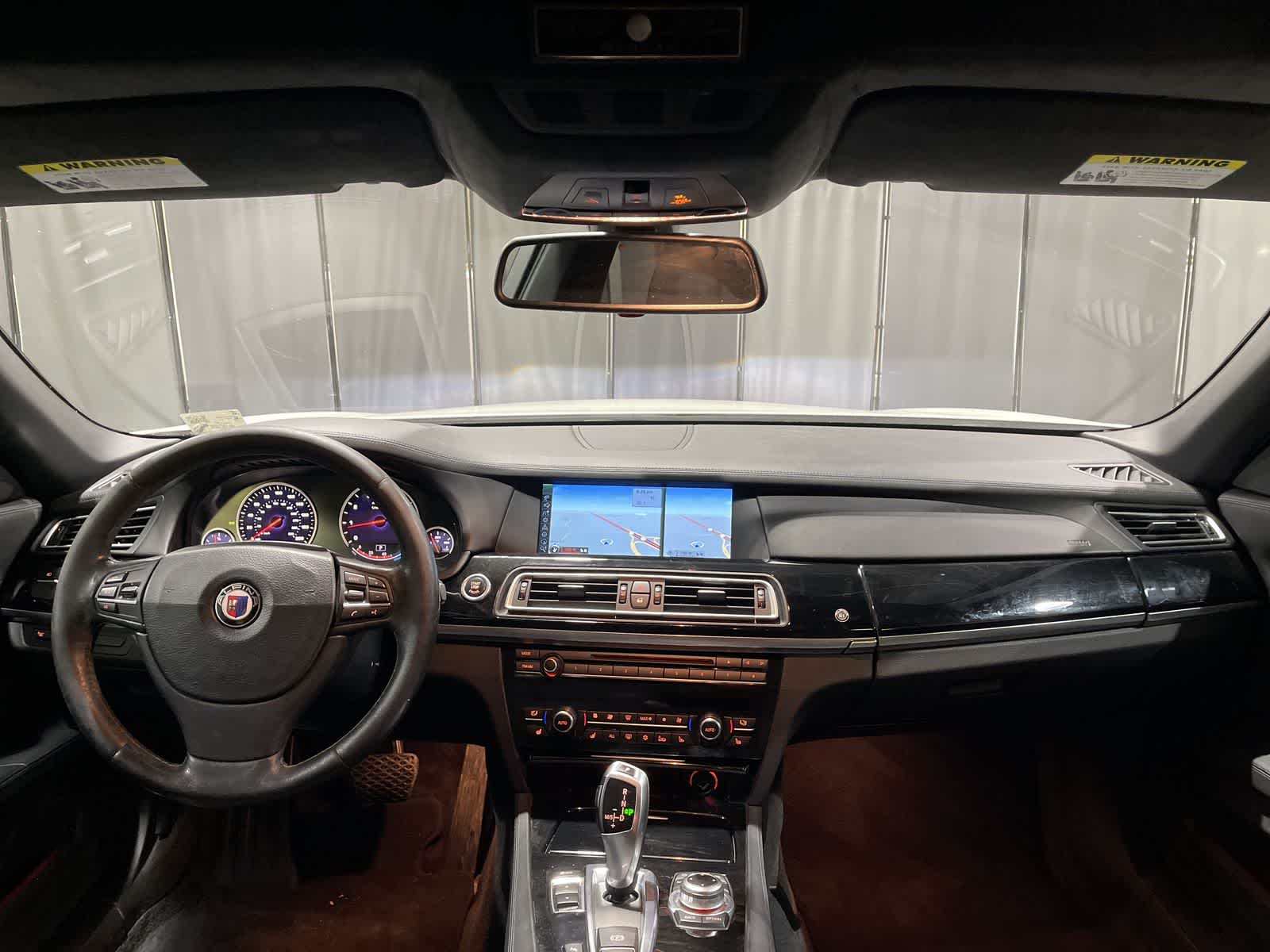 Thumbnail: 2011 BMW 7 Series - 22