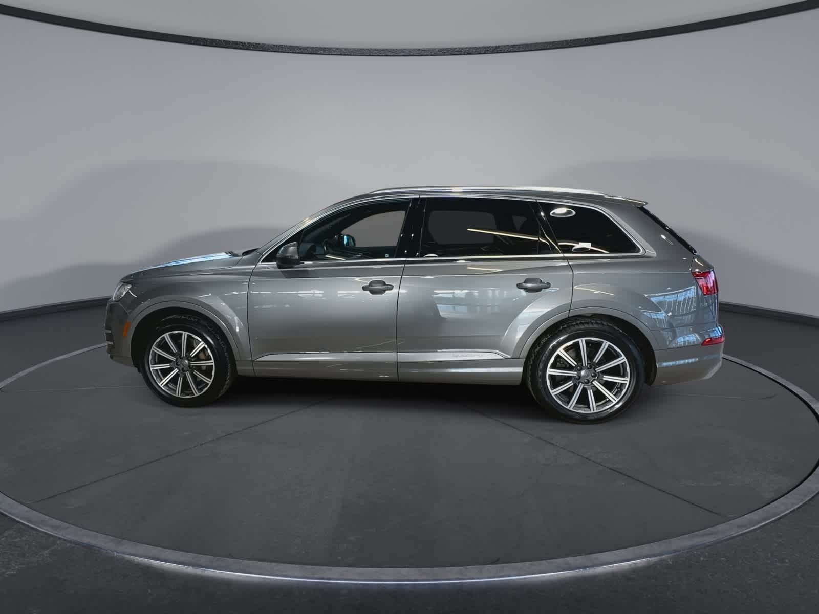 Thumbnail: 2017 Audi Q7 - 7