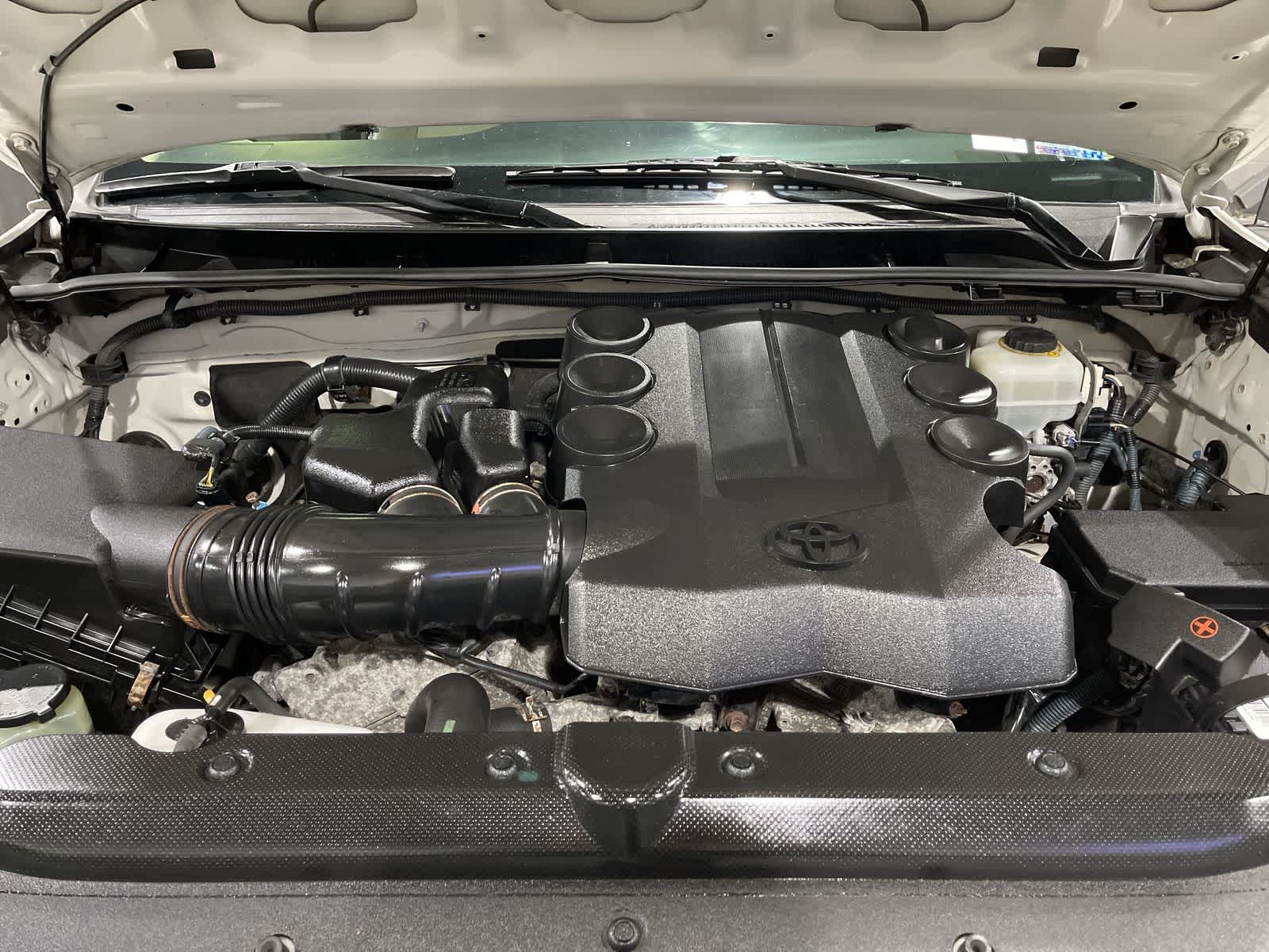 Thumbnail: 2011 Toyota 4Runner - 21