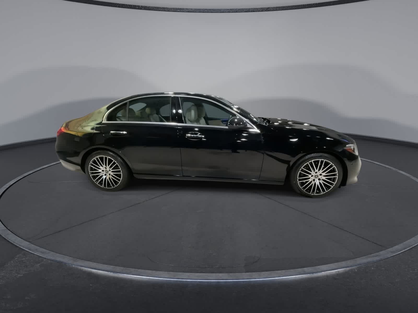 Thumbnail: 2024 Mercedes-Benz C-Class - 2