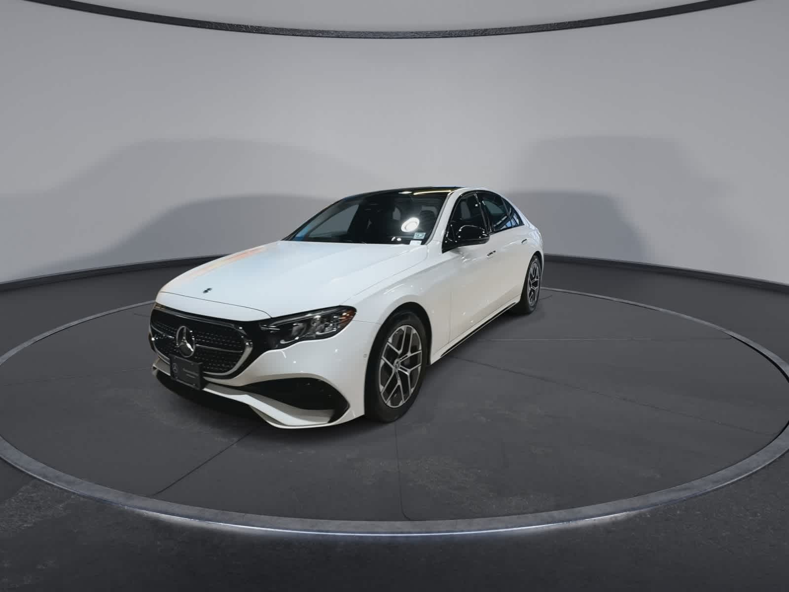 Thumbnail: 2025 Mercedes-Benz E-Class - 5