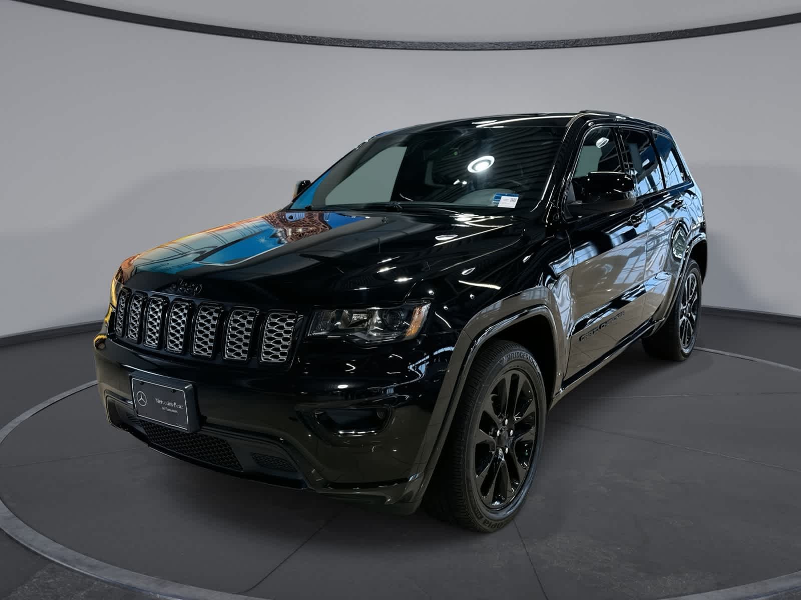 Thumbnail: 2020 Jeep Grand Cherokee - 1
