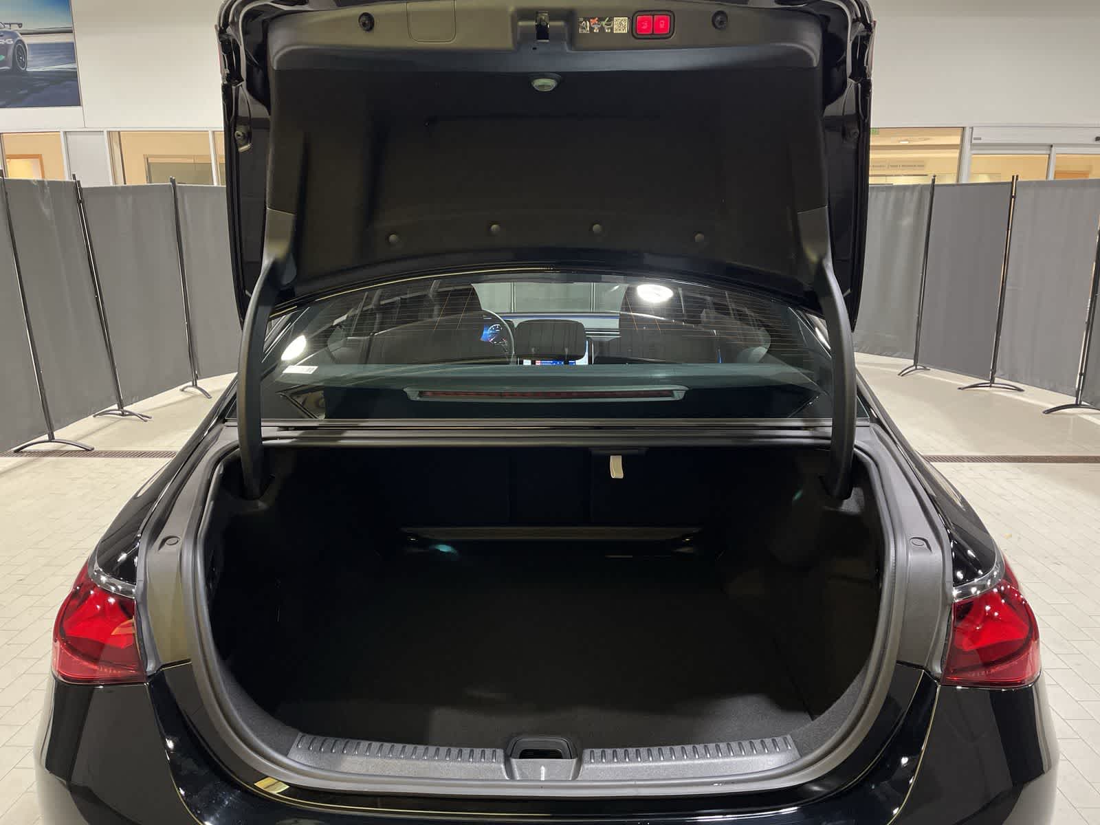 Thumbnail: 2025 Mercedes-Benz E-Class - 31