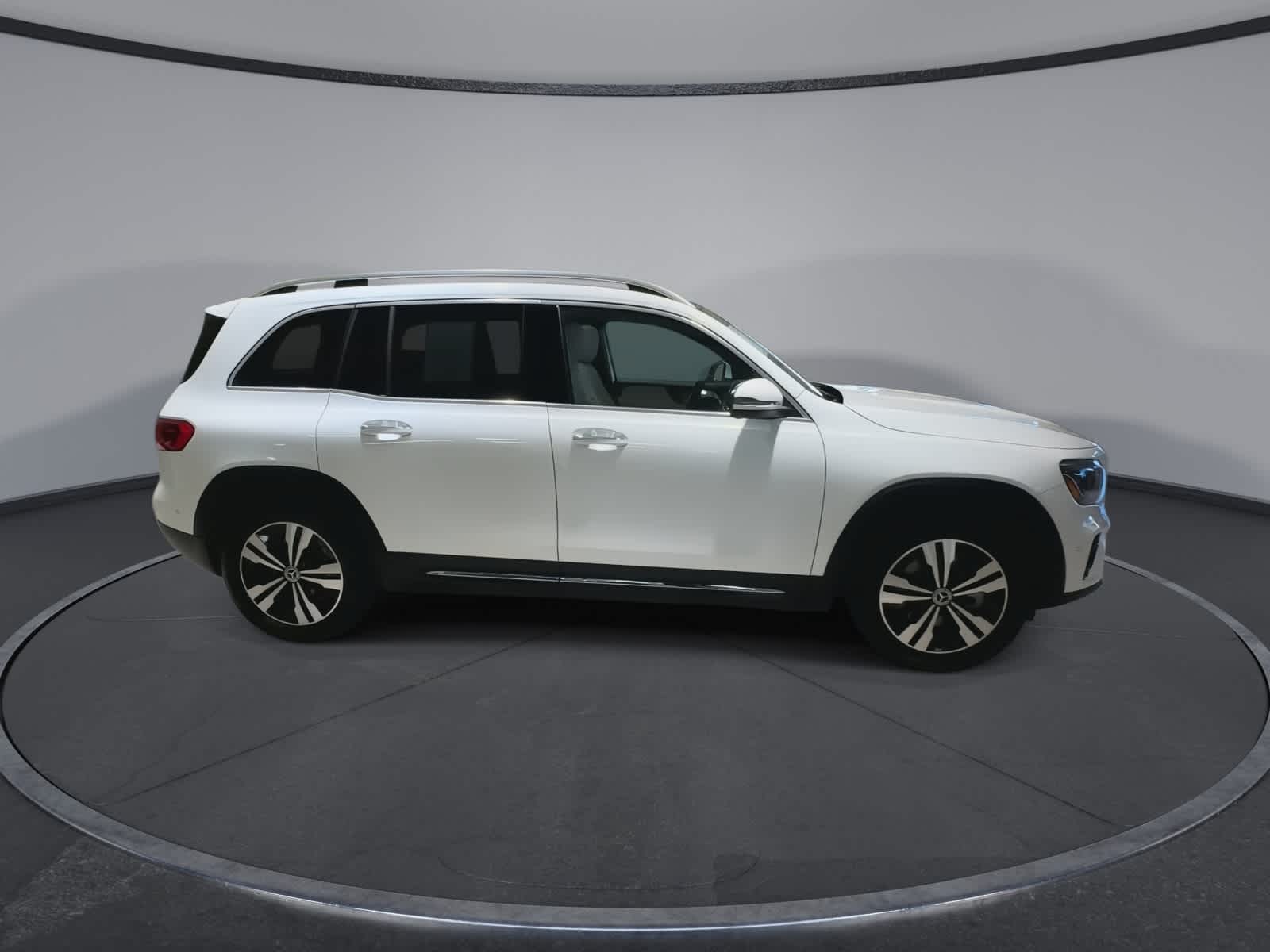 Thumbnail: 2026 Mercedes-Benz GLB - 13