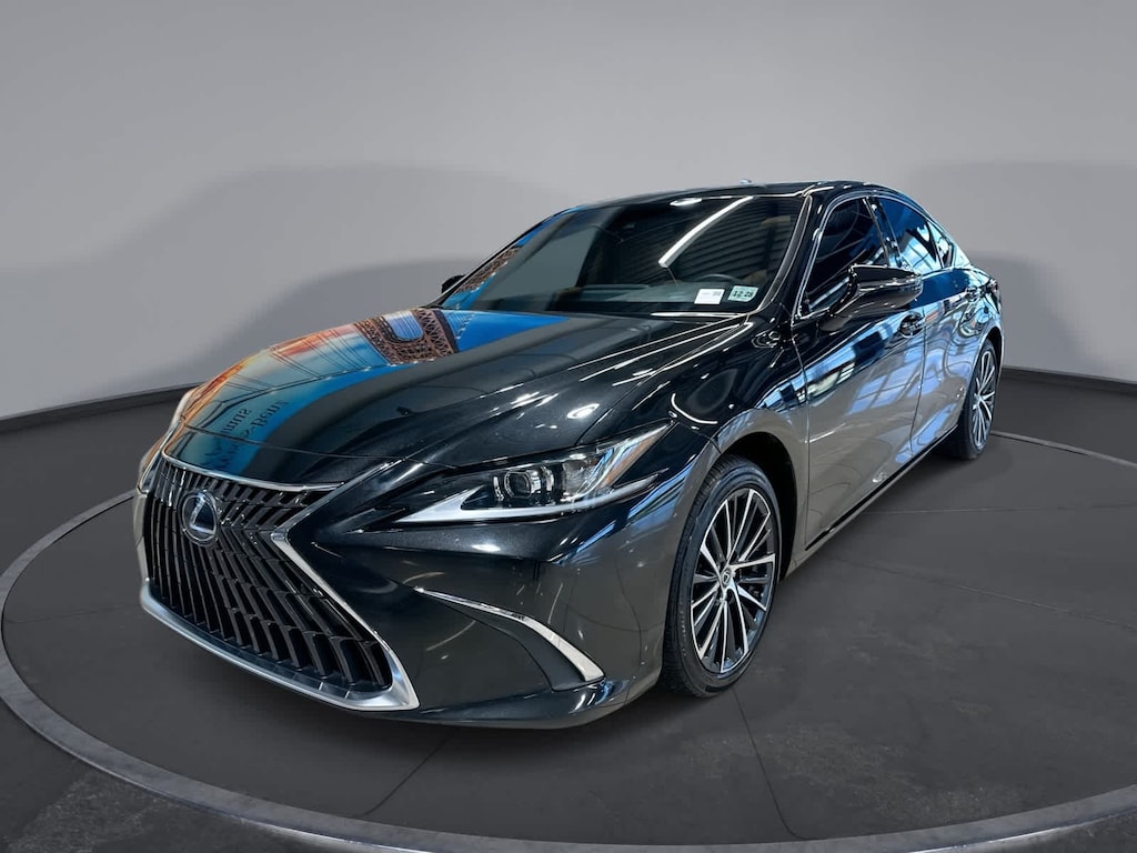 Used 2024 Lexus ES 350 Sedan