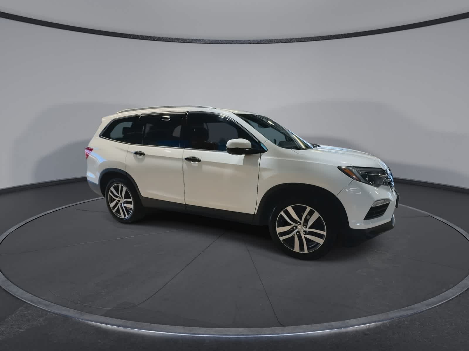 Thumbnail: 2017 Honda Pilot - 2