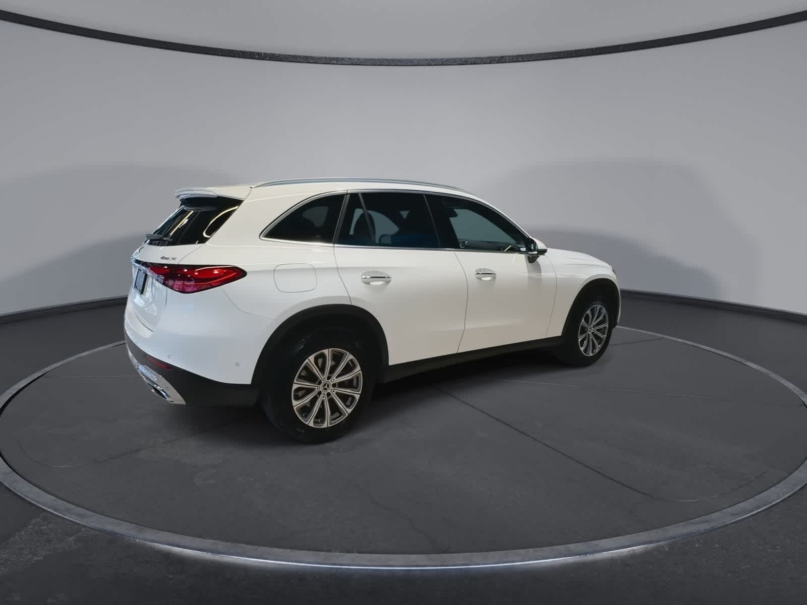 Thumbnail: 2026 Mercedes-Benz GLC - 11