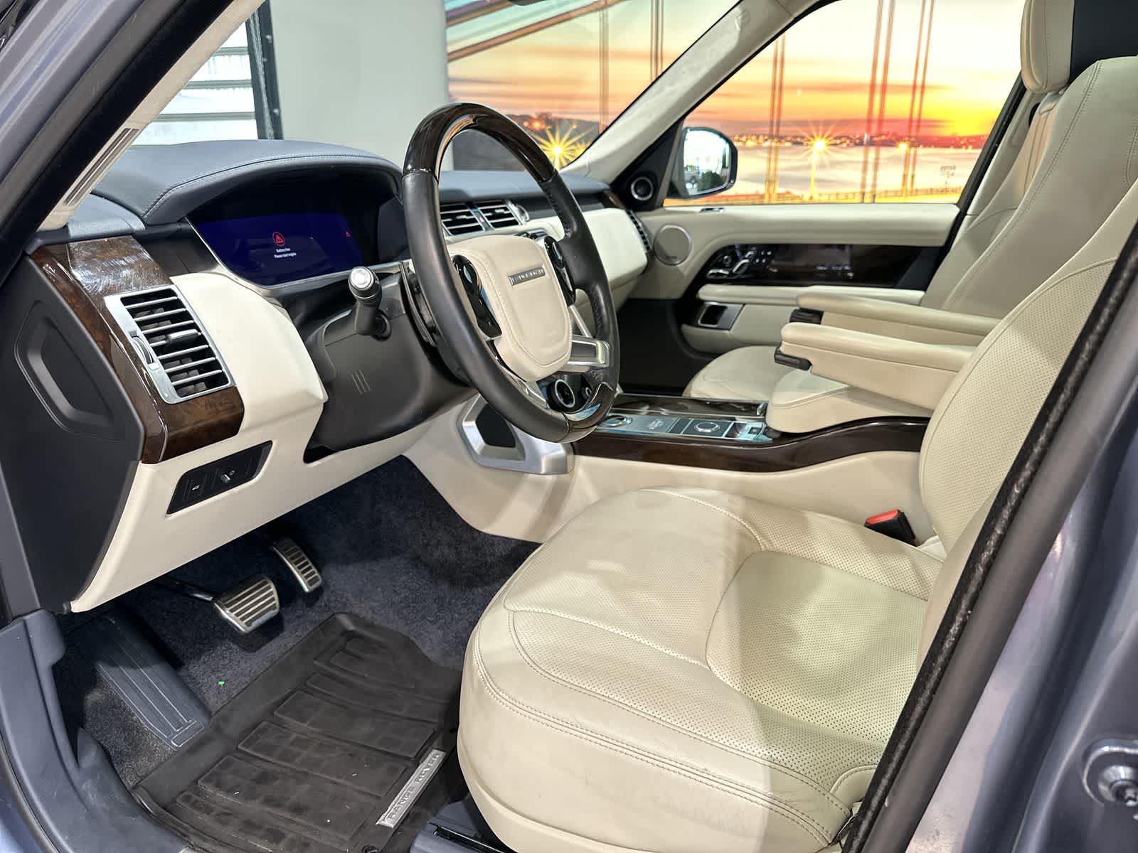 Thumbnail: 2021 Land Rover Range Rover - 14