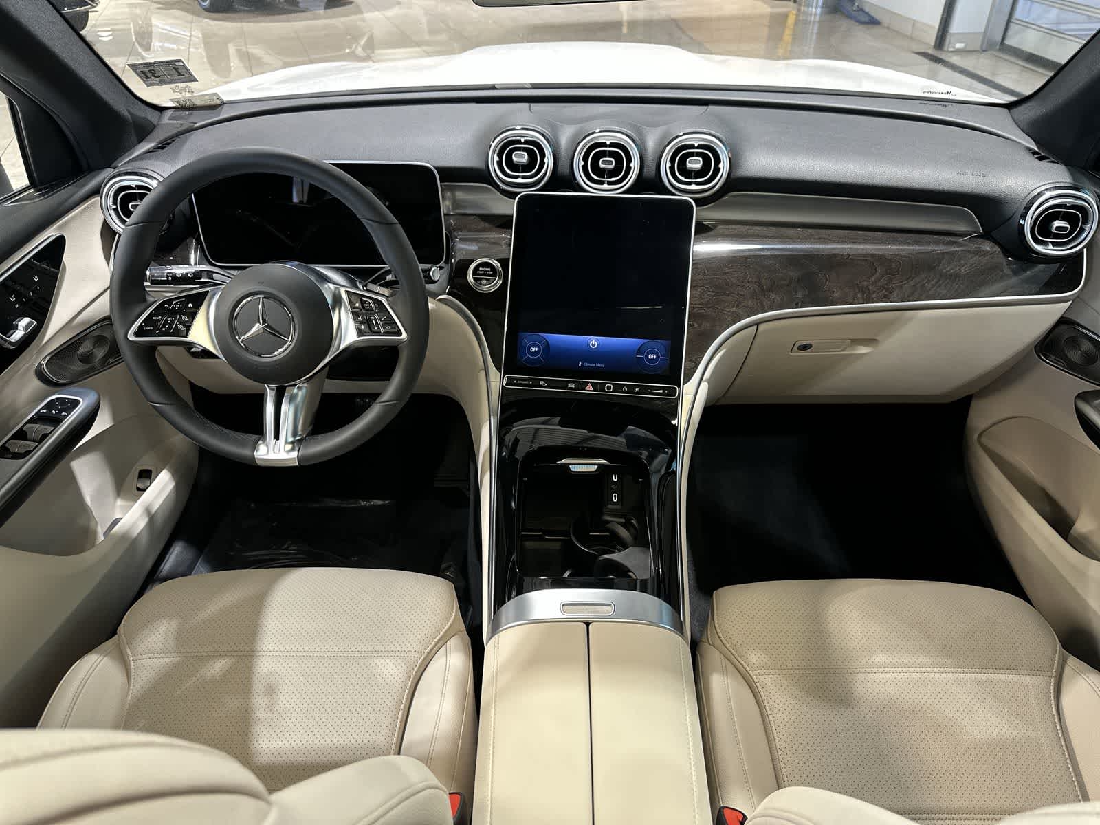 Thumbnail: 2026 Mercedes-Benz GLC - 22