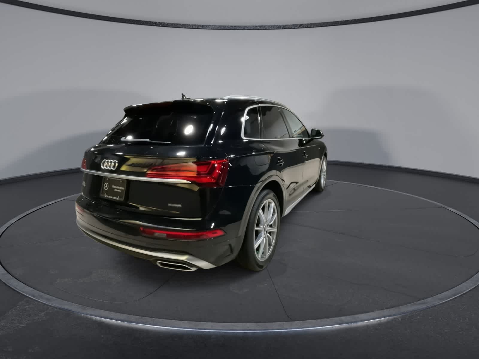 Thumbnail: 2021 Audi Q5 - 10