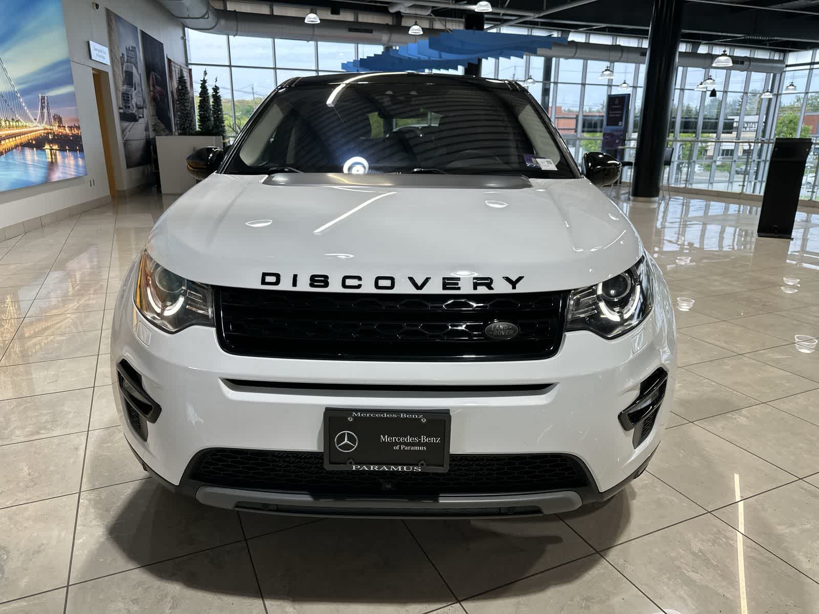 Thumbnail: 2017 Land Rover Discovery Sport - 18
