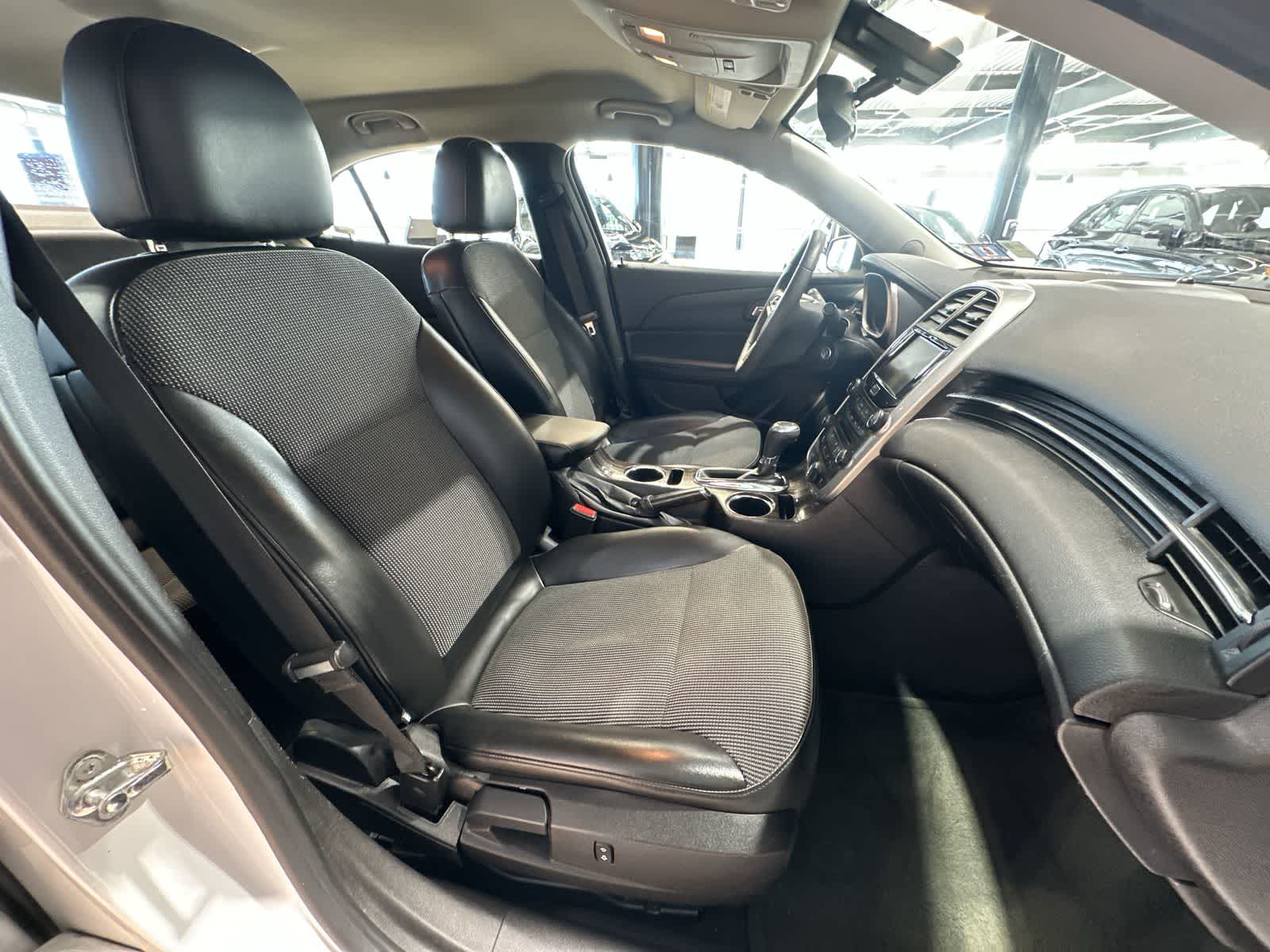 Thumbnail: 2016 Chevrolet Malibu - 26