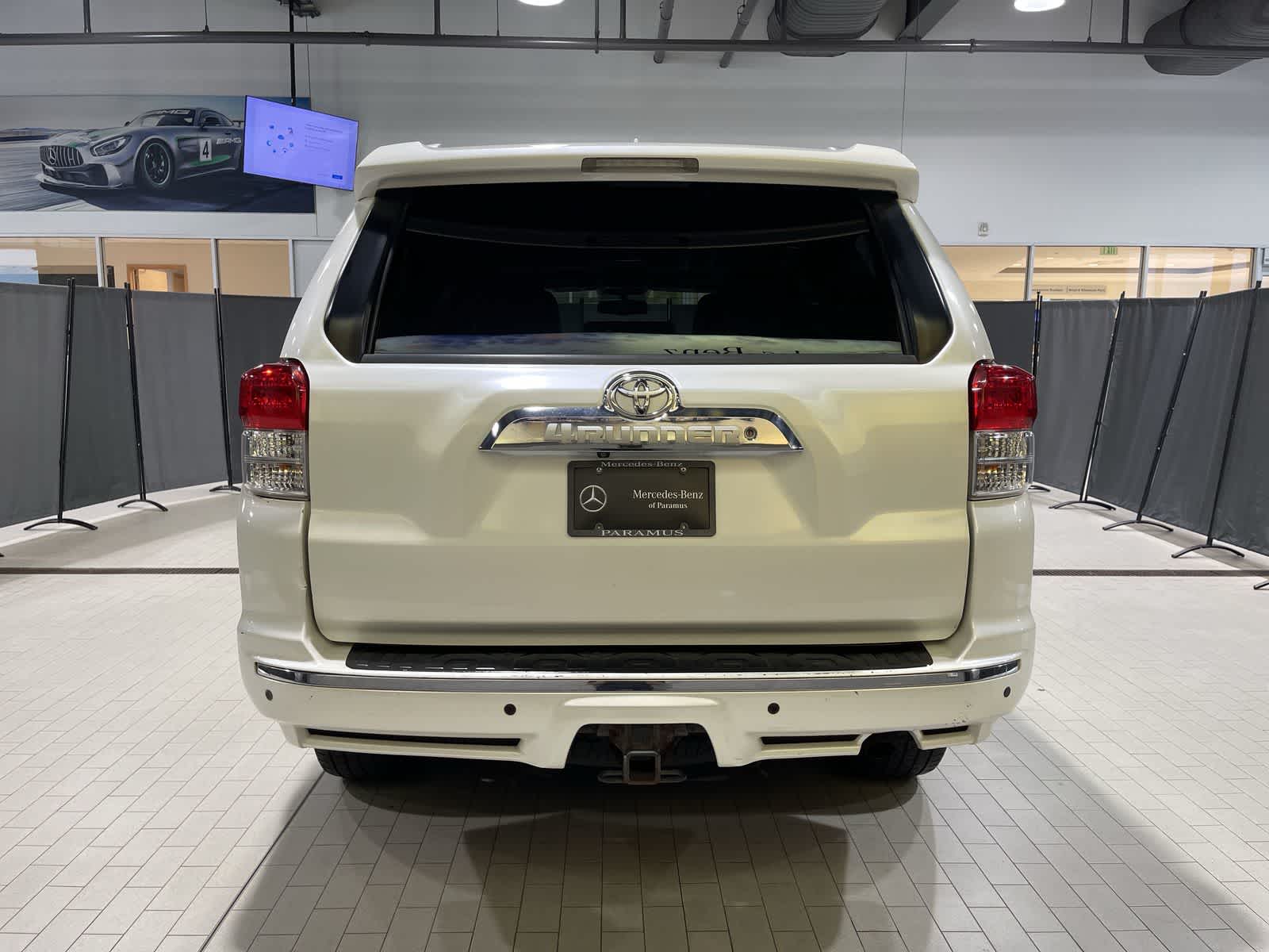 Thumbnail: 2011 Toyota 4Runner - 17