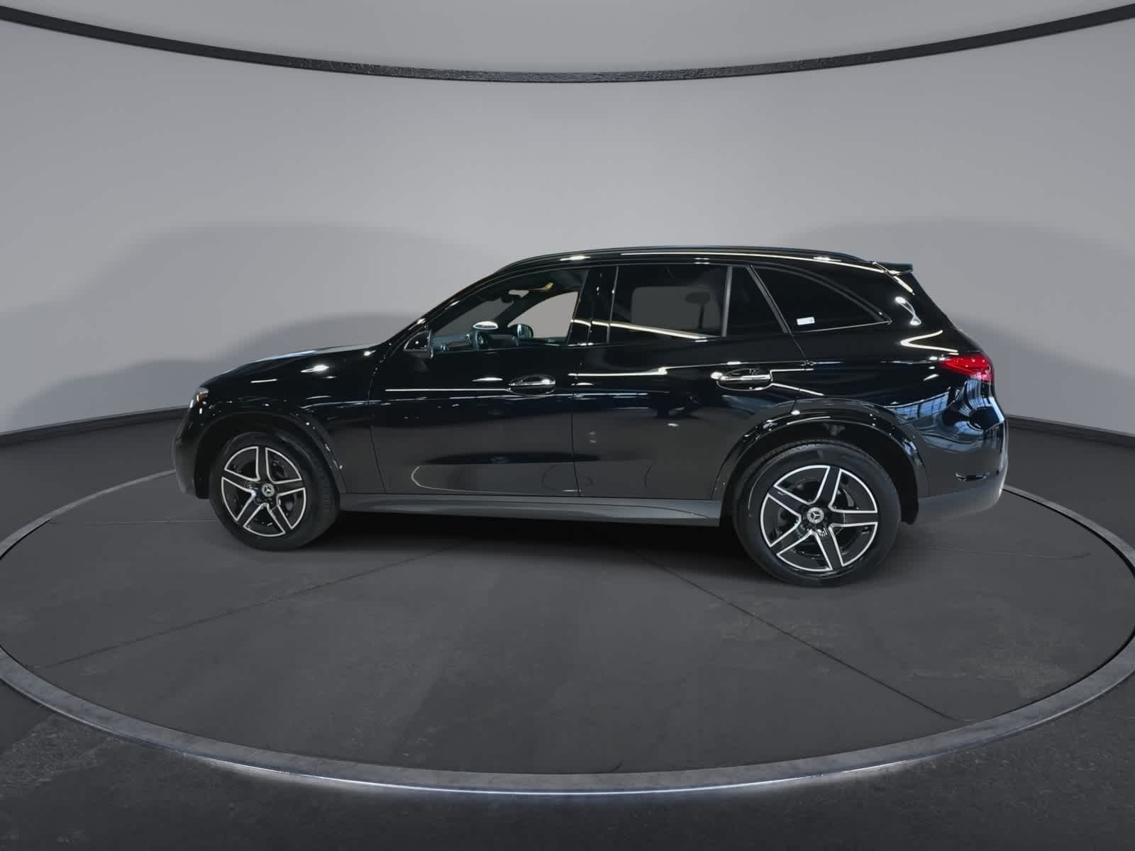 Thumbnail: 2026 Mercedes-Benz GLC - 7