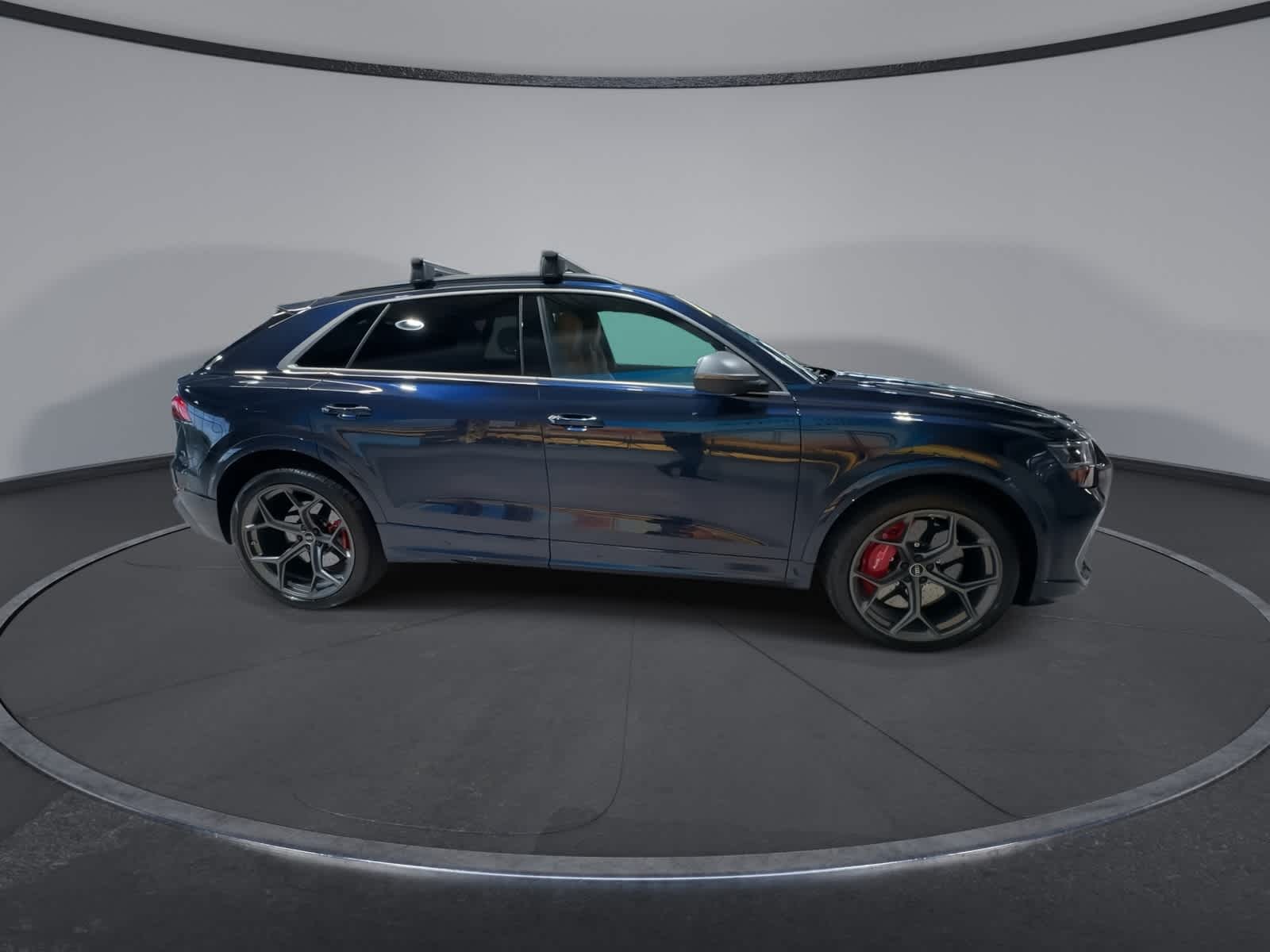 Thumbnail: 2025 Audi RS Q8 - 13