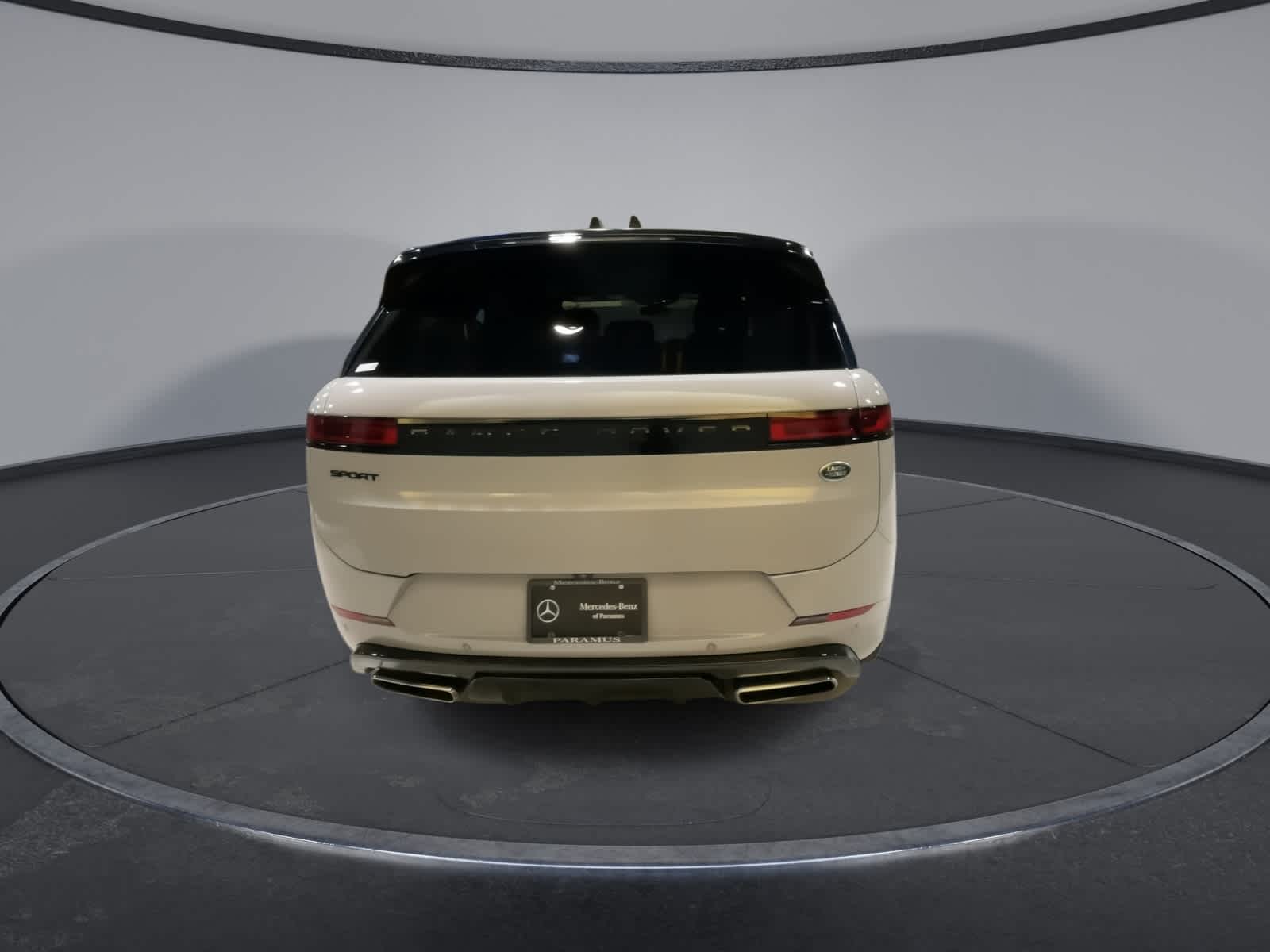 Thumbnail: 2023 Land Rover Range Rover Sport - 10