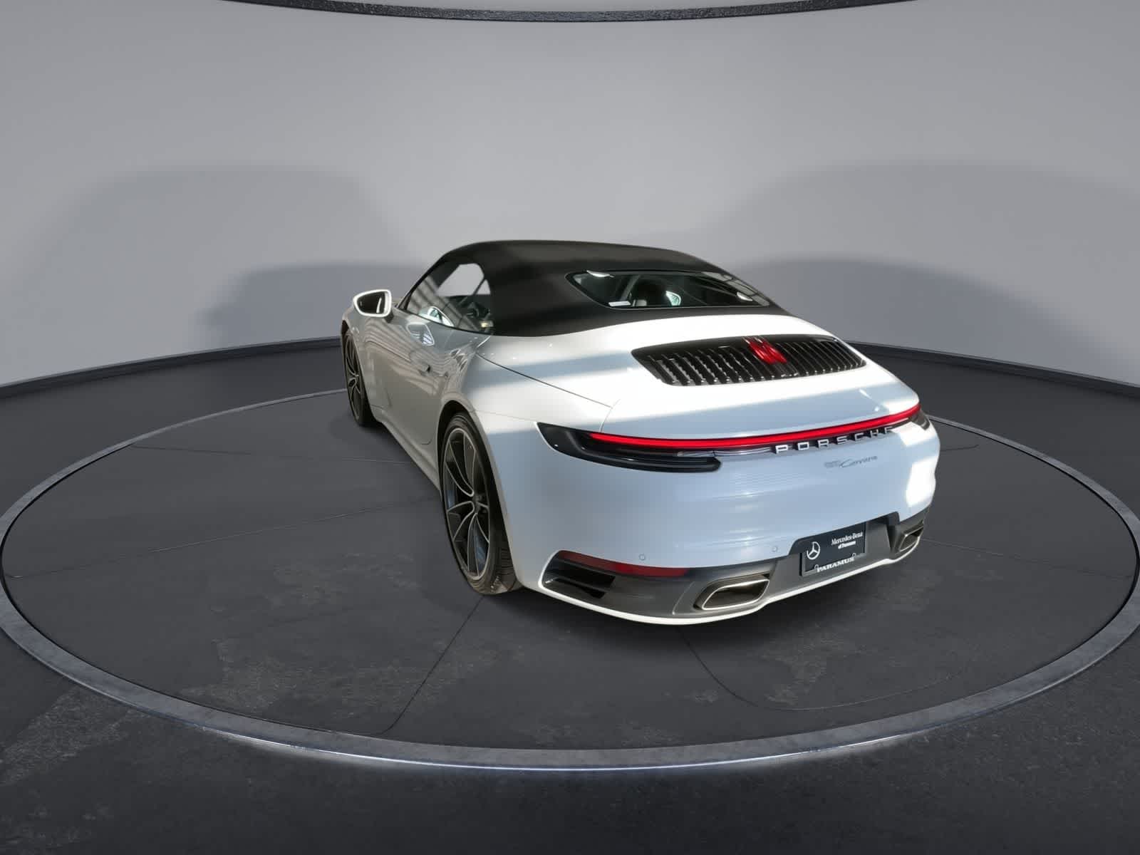 Thumbnail: 2020 Porsche 911 - 9