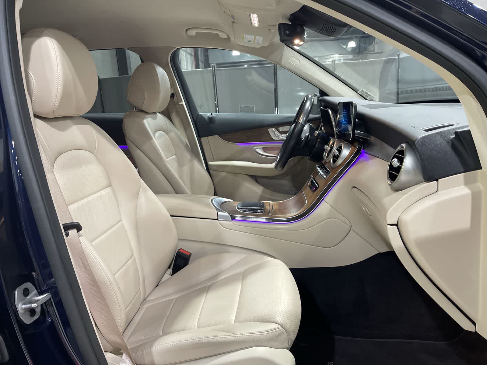 Thumbnail: 2022 Mercedes-Benz GLC - 26