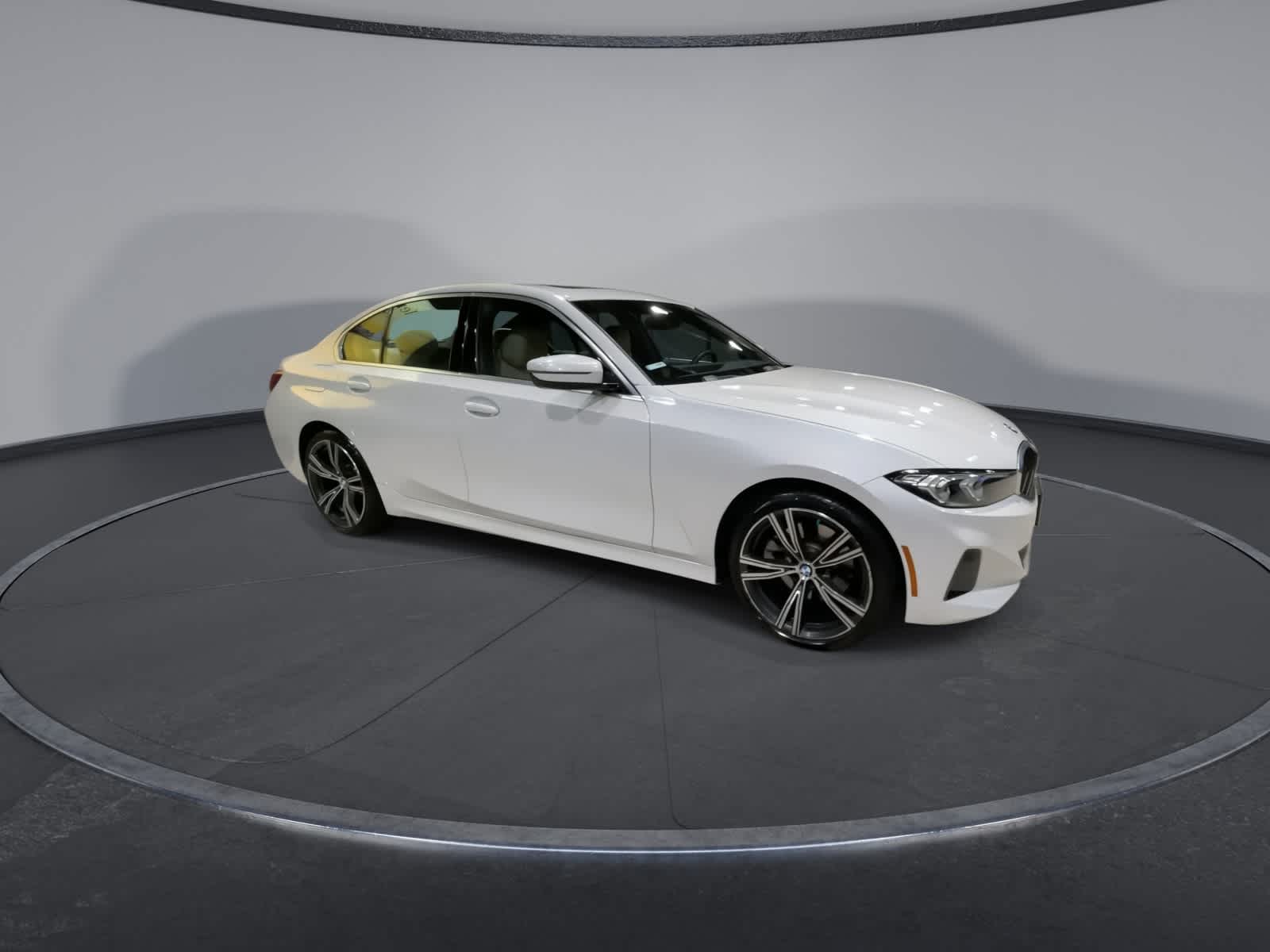 Thumbnail: 2024 BMW 3 Series - 2