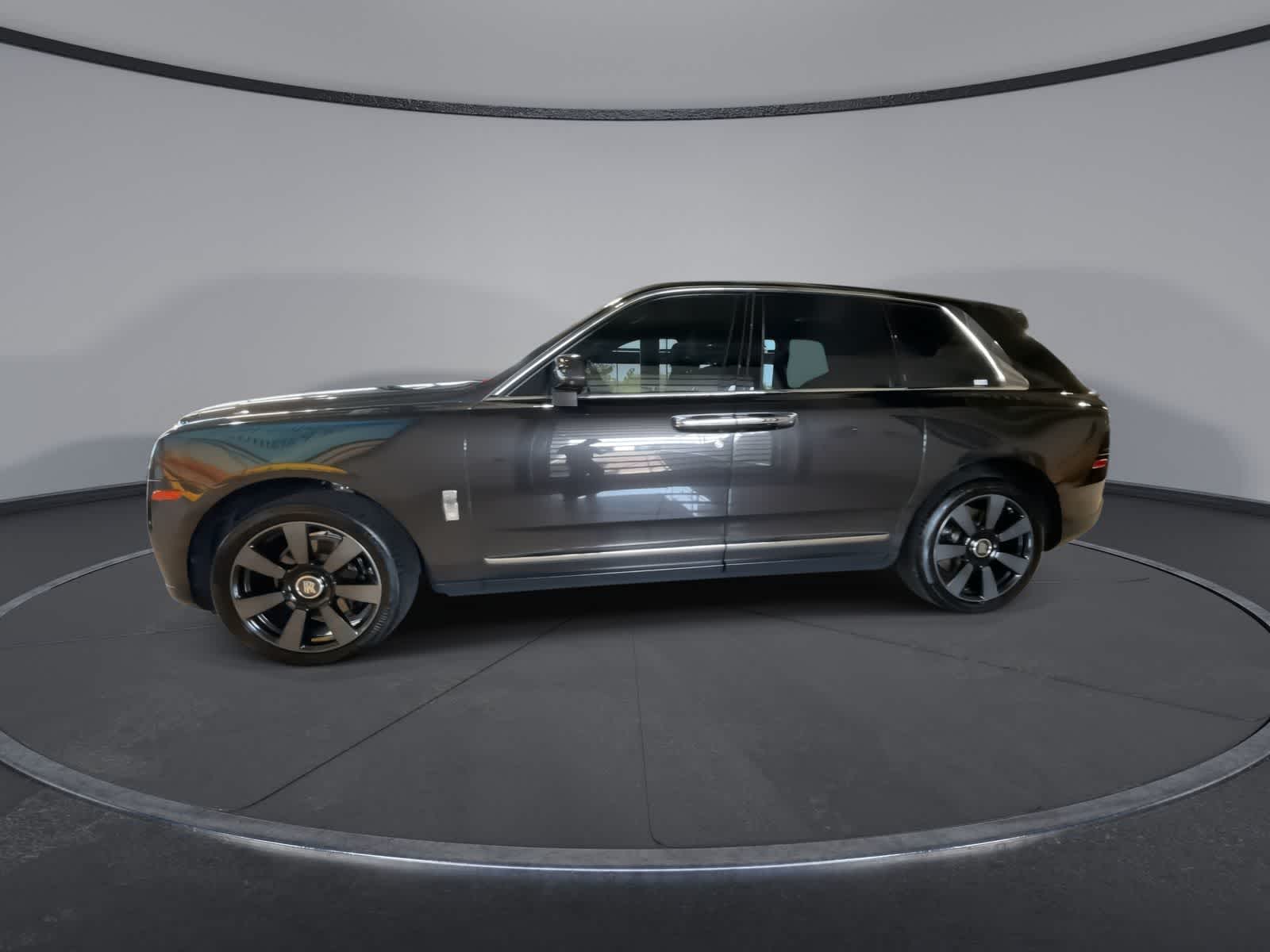 Thumbnail: 2019 Rolls-Royce Cullinan - 7