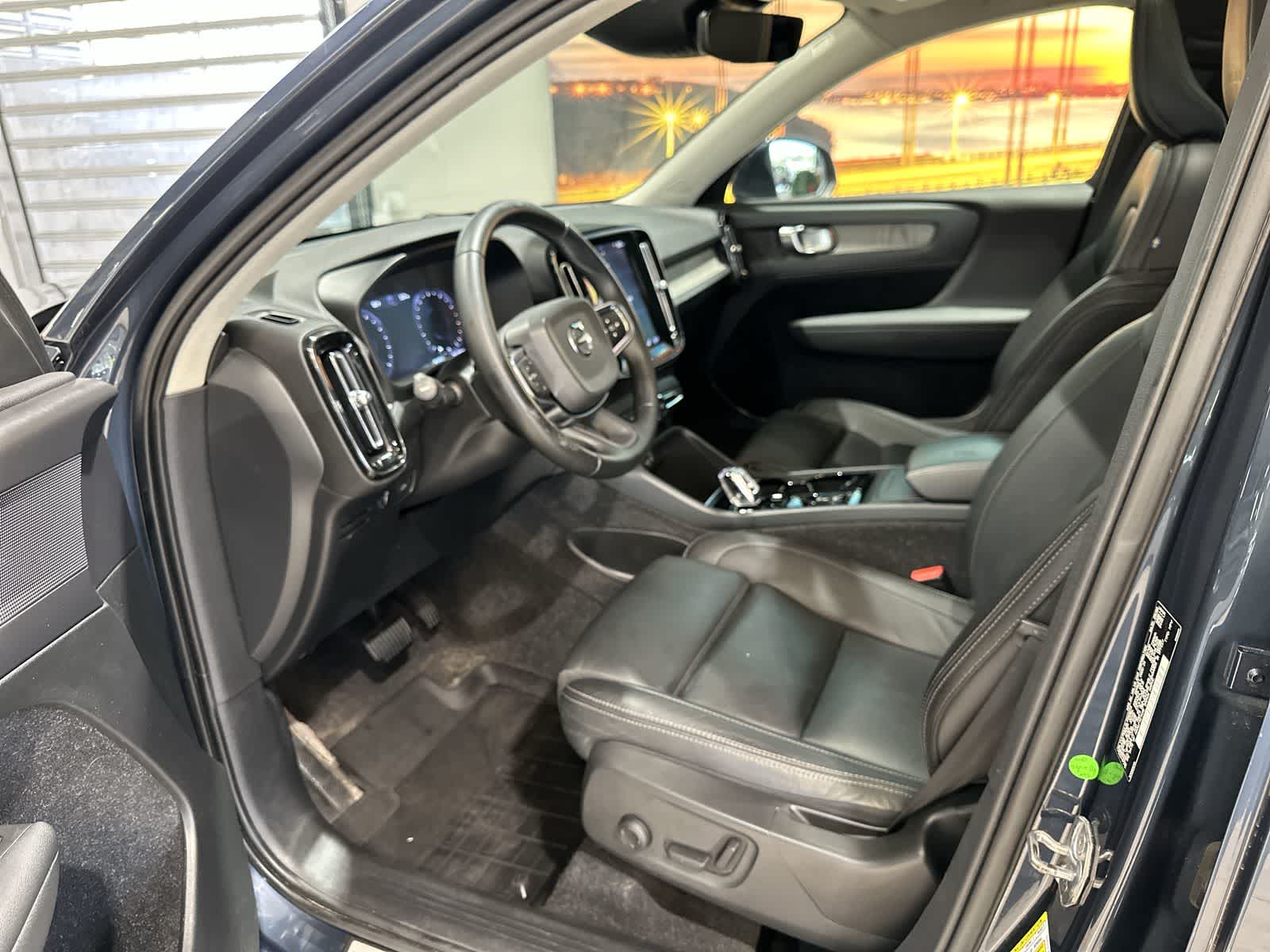 Thumbnail: 2020 Volvo XC40 - 14