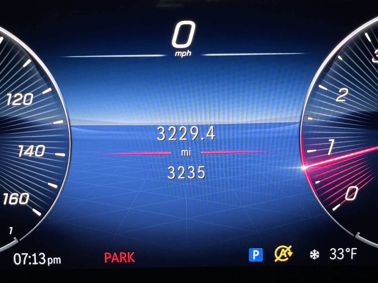 Thumbnail: 2025 Mercedes-Benz GLB - 30