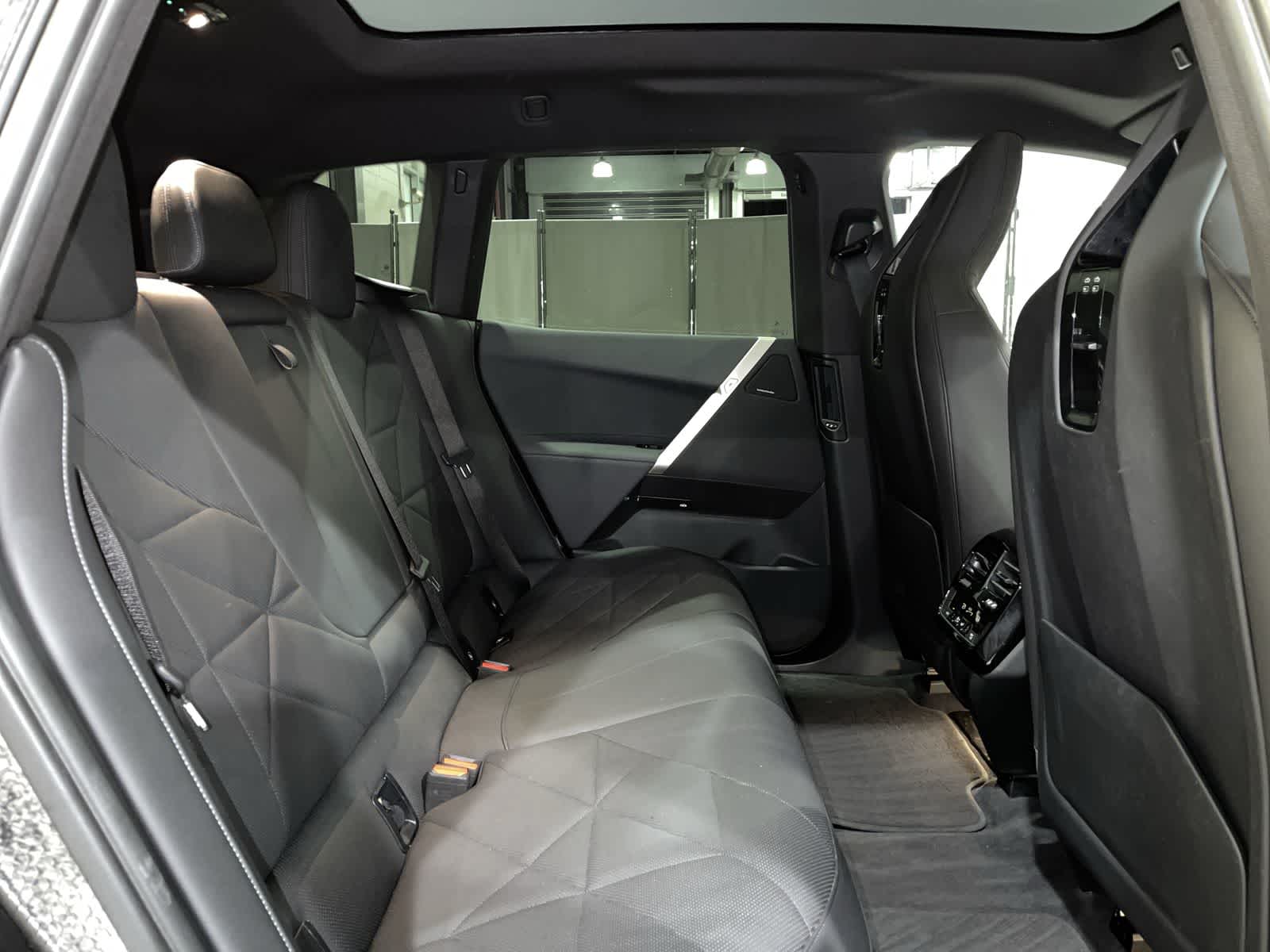 Thumbnail: 2023 BMW iX - 24