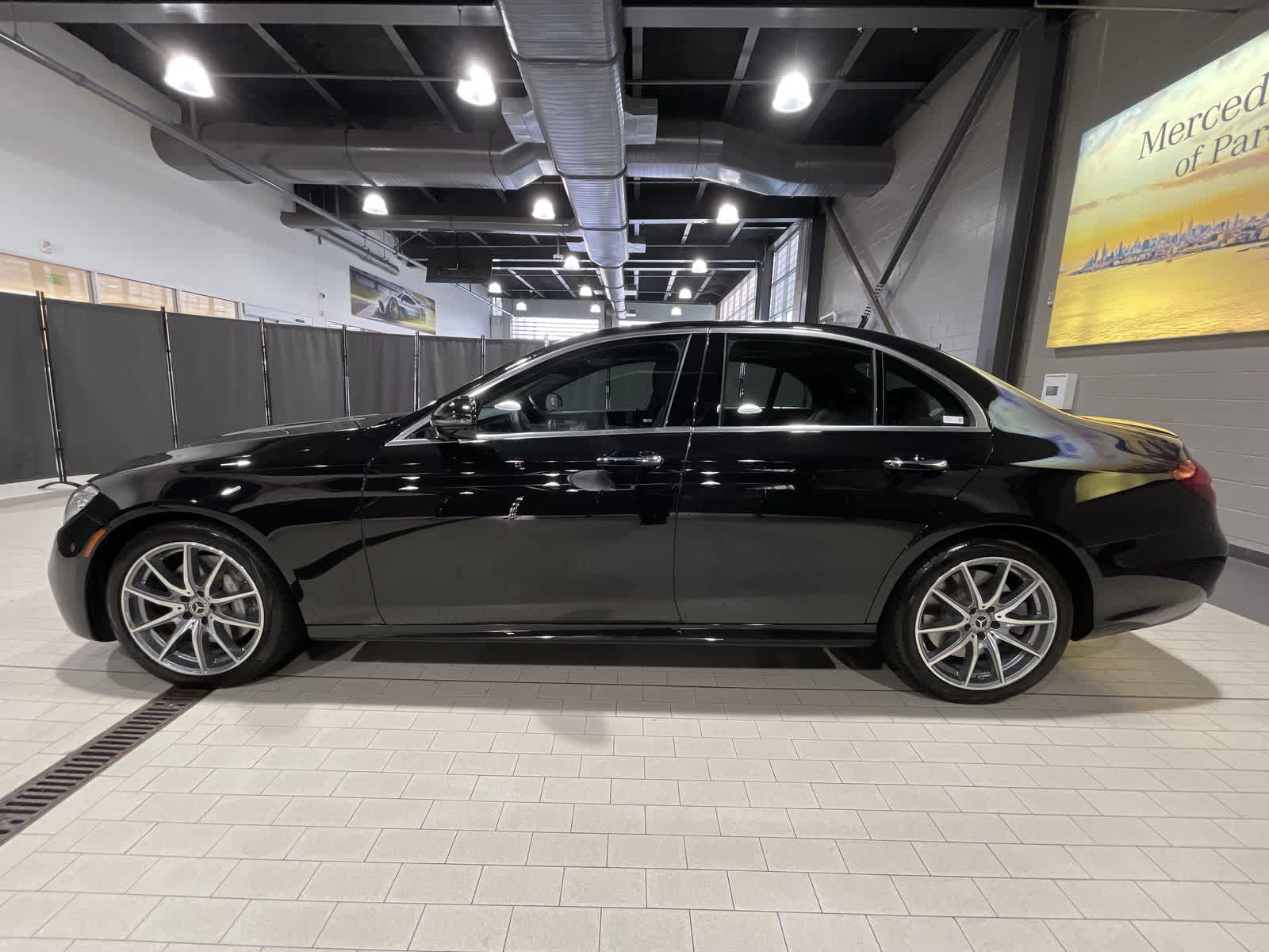 Thumbnail: 2022 Mercedes-Benz E-Class - 15