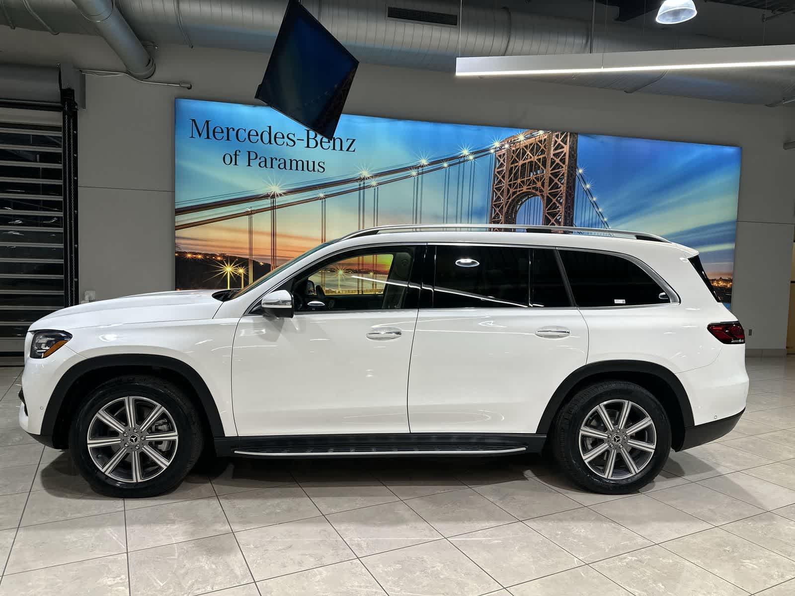 Thumbnail: 2023 Mercedes-Benz GLS - 15