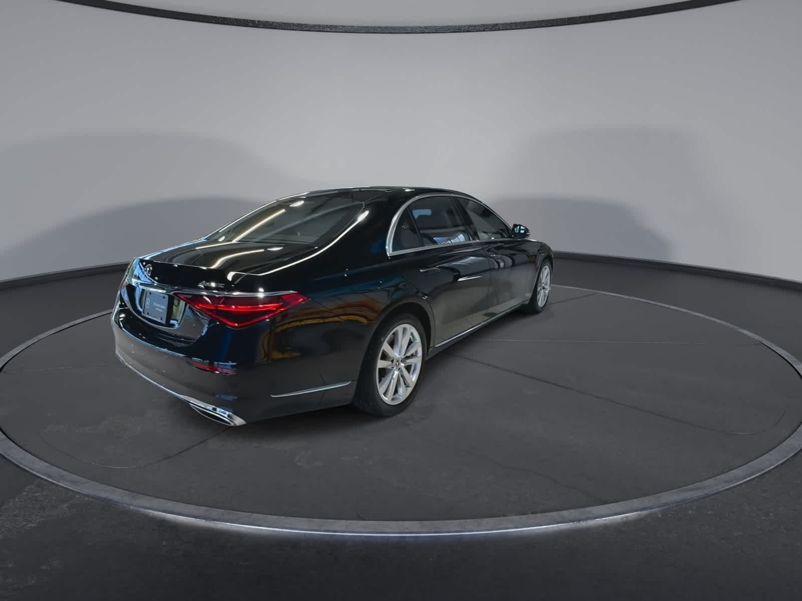 Thumbnail: 2023 Mercedes-Benz S-Class - 11
