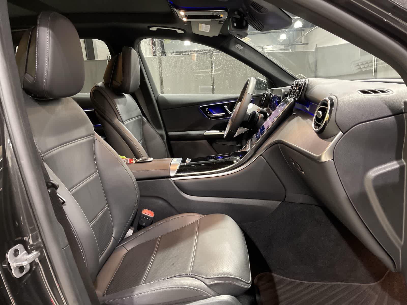 Thumbnail: 2025 Mercedes-Benz GLC - 26