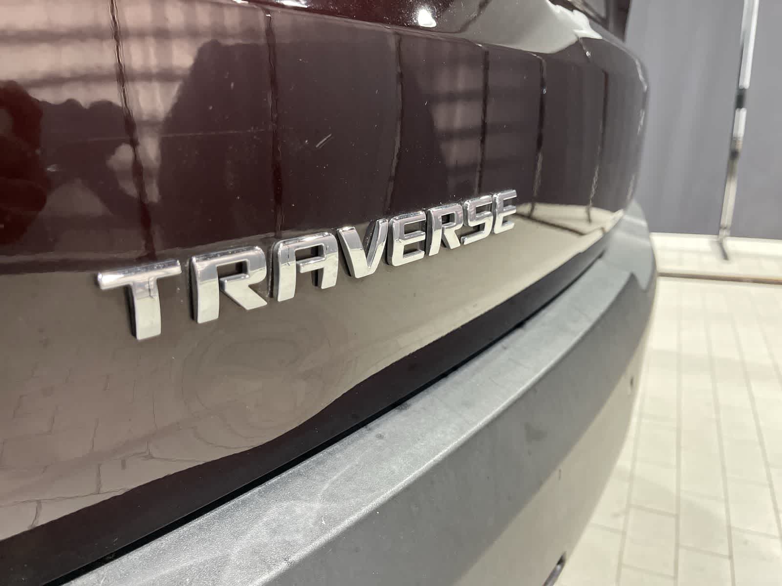 2020 Chevrolet Traverse LT 19