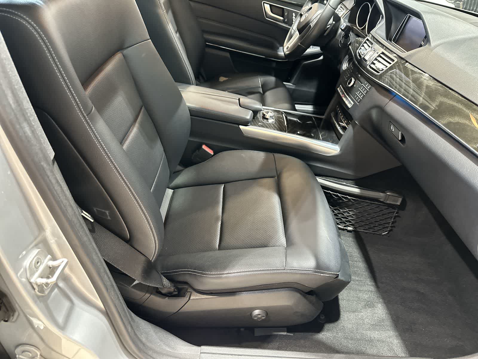 Thumbnail: 2016 Mercedes-Benz E-Class - 26
