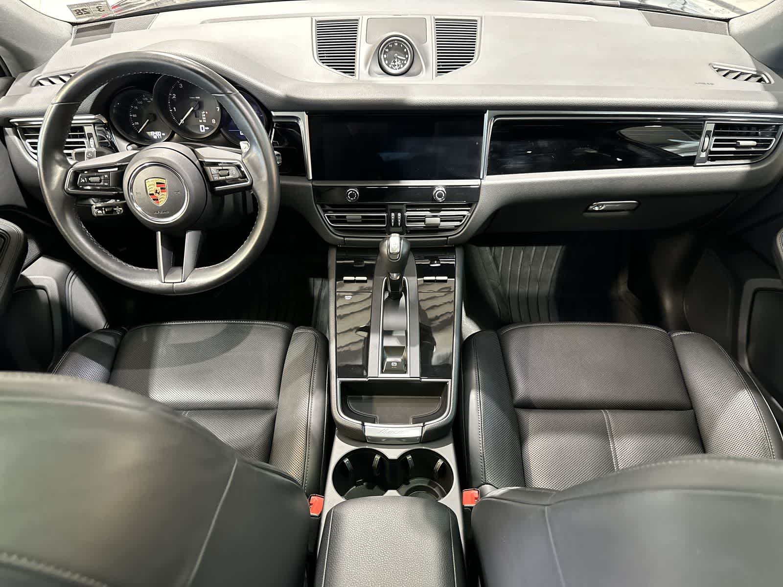 Thumbnail: 2023 Porsche Macan - 22